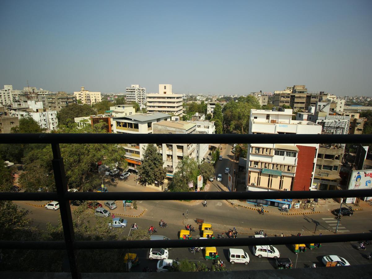 Hotel Salute Ahmedabad Exterior foto