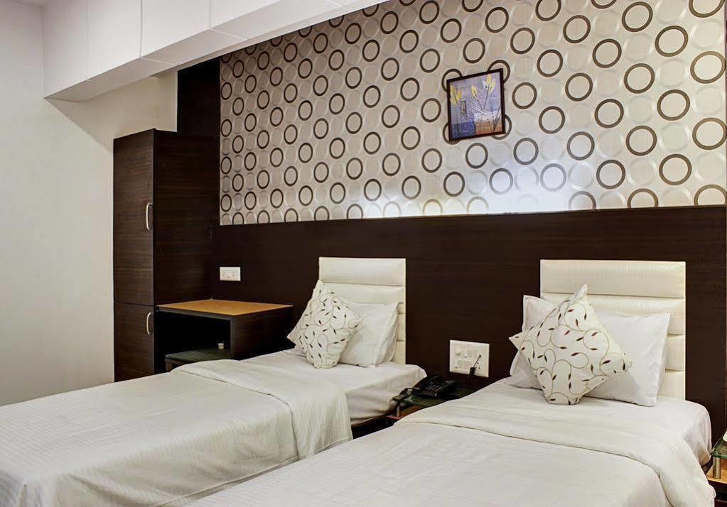 Hotel Salute Ahmedabad Exterior foto