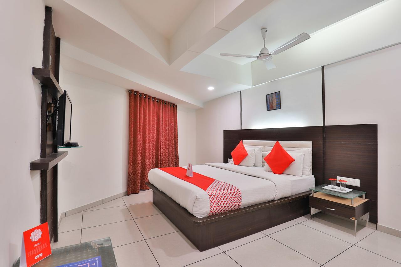 Hotel Salute Ahmedabad Exterior foto
